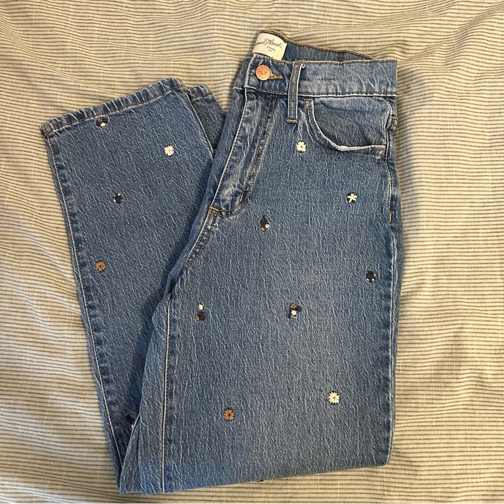 Universal Thread Vintage Straight Embroidered Jeans